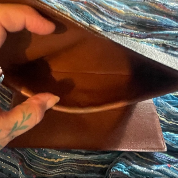 Louis Vuitton long wallet. Measures approximately 7 x 4”. GUC - Picture 15 of 15